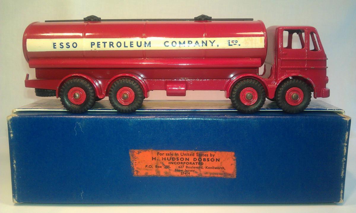 【Dinky Supertoys】943 Essoタンクローリーボックス付 Dinky Toys 943 ESSO Tanker - QDT